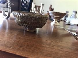 Cute little Brutalist pot