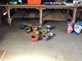 Wonderful primitive table Shabby Chic Cottage style and pots