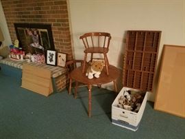 Another childs table and chairs, printers tray