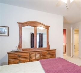 Oak dresser with mirror