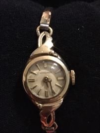 Longines Vintage Ladies Wind up Watch.  Runs
