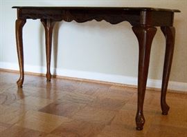 Sofa Table  http://www.ctonlineauctions.com/detail.asp?id=629728