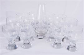 Set of Goblets and Complementing Vase  http://www.ctonlineauctions.com/detail.asp?id=629656