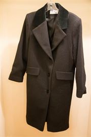 Knee Length Women's Pea Coat by Forecaster of Boston  http://www.ctonlineauctions.com/detail.asp?id=630054
