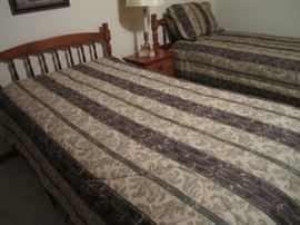 TWIN BED ONE MATTRESS SET IN CALIFORNIA LENGHT