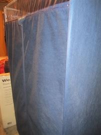 PORTABLE CLOSET