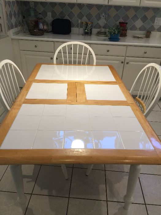 Kitchen table with tile inlay with 4 chairs and leaf