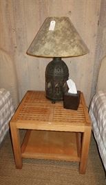 Ash table with grate-style top 