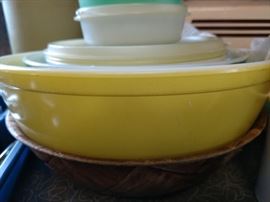 Pyrex mixing bowls