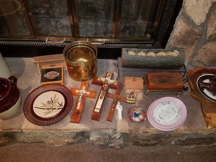 Decor and religious items