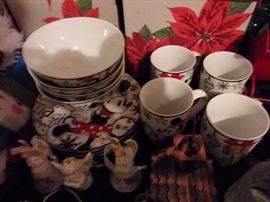 Disney set of 4 plChristmas tree's lit and more, Santa, Snowman, lighted, Angels, Manger Scenes, tins, Pfaltzgraff, and much much more - clean quality!ace set of plate, bowl, and cup