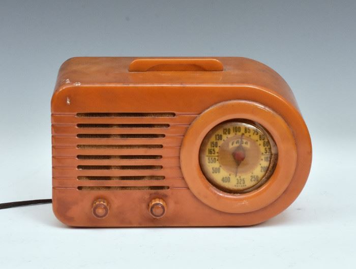 Fada Bakelite Radio
model 1000
10 1/2" long x 6 1/2" high
circa 1940