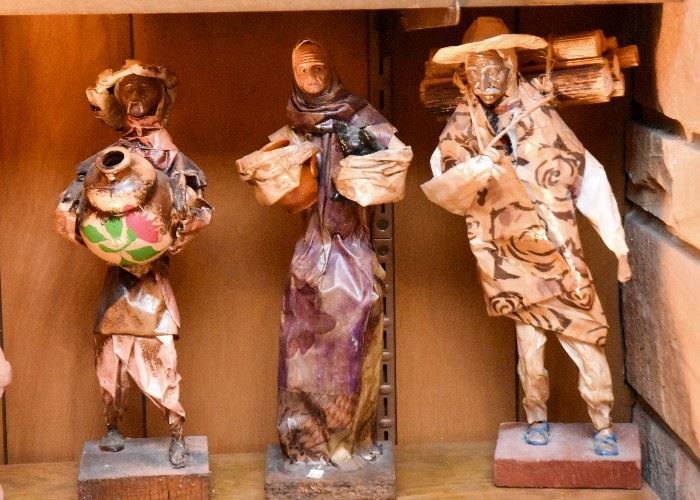 Decorative Ethnic Figurines / Sculptures