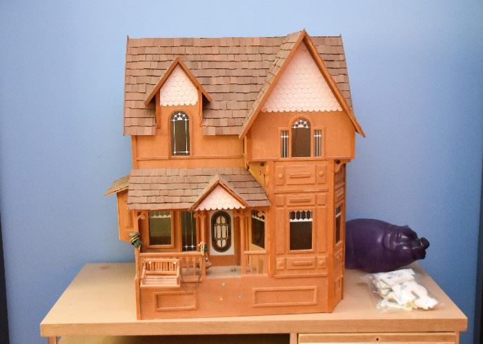 Another Wooden Doll House