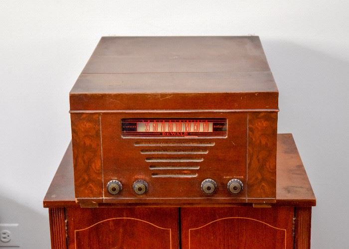 Vintage Radio Turntable