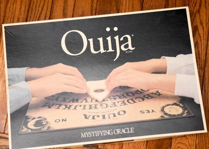 Ouija Board (Halloween)