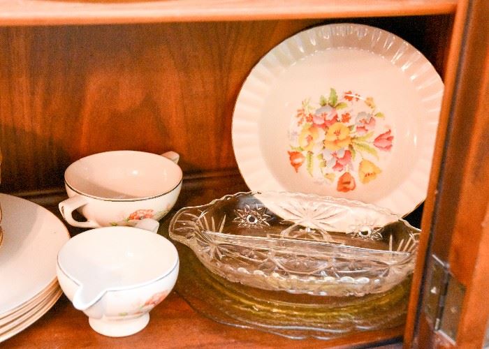 Vintage China / Dinnerware, Glassware & Serving Pieces
