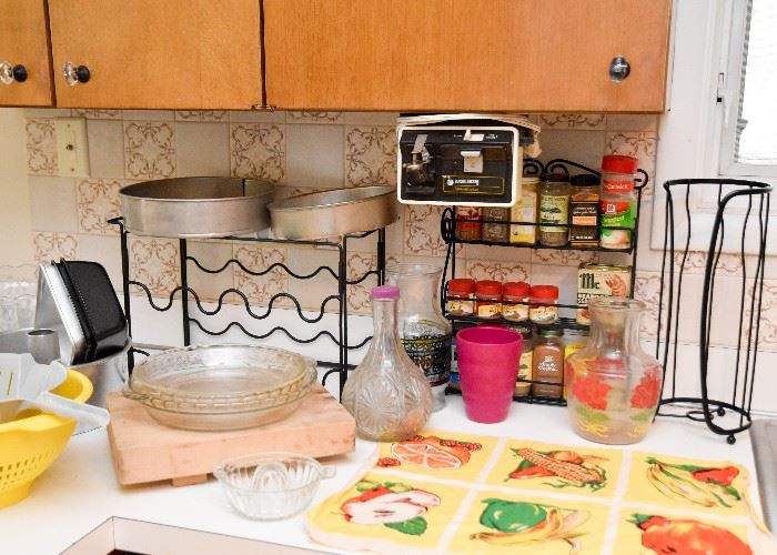 Baking Pans, Spices, Kitchen Gadgets & Accessories