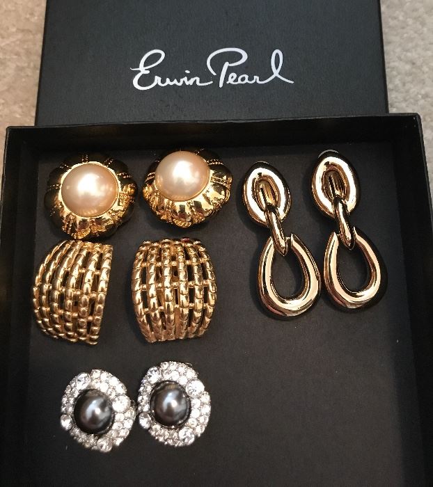 Designer Erwin Pearl earrings 