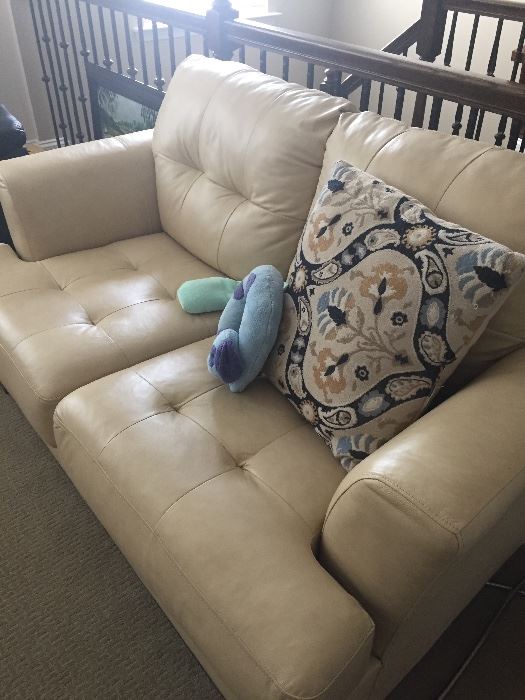 ASHLEY LEATHER LOVESEAT