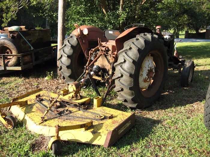 International Harvester 424 diesel tractor. Implement sold separately. Not running but was used recently.  Starting bid $1500.00
