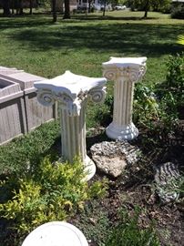 Garden pedestals