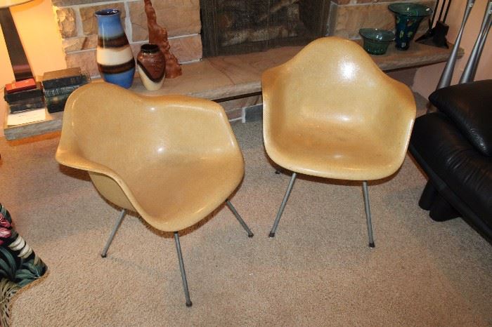 MCM fiberglass children's chairs, yellow, Herman Miller, no sticker