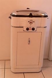 Antique Nesco Roaster