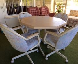 Chromcraft dinette, includes Table, 4 Arm Chairs on Castors + Leaf