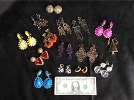 Lot 004 Ear Candy C