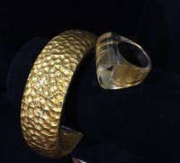 059 Gold Bangle and Ring Set