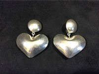 Lot 116 Vintage Harlene Korey Heart Earrings