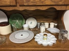 Items in Oak China cabinet - top section