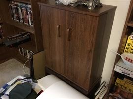 Small 2 door cabinet