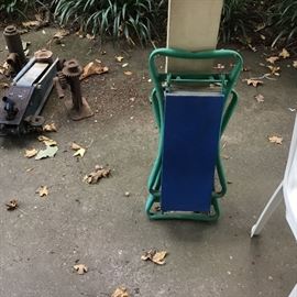 Folding bench