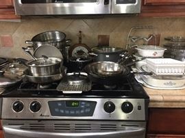 Misc pots/pans