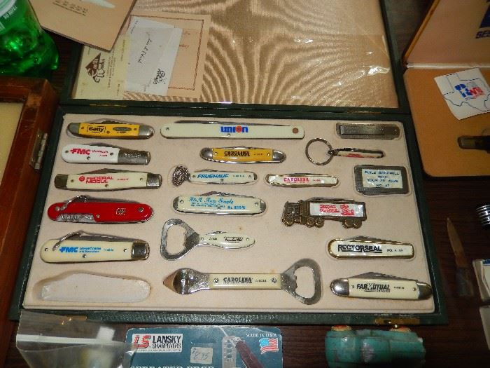 Salesman pocket knife display