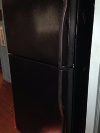Black Kenmore refrigerator