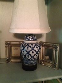 Extra small lamp - perfect for a bookshelf