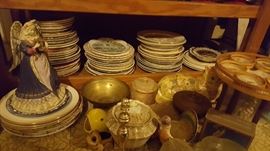 Large collection of collectable state plates.  Plus there's also a small collection of calendar plates. What state and year are you looking for? 