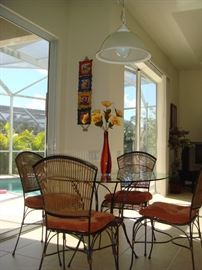 breakfast area - dining set