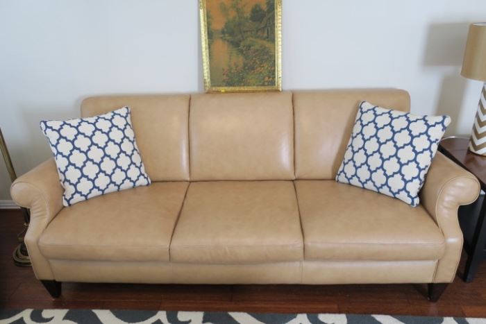 Natuzzi Editions leather sofa - like new condition