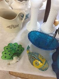 Vintage peacock night light
Vintage Italian ceramic fish open mouth sponge holder 