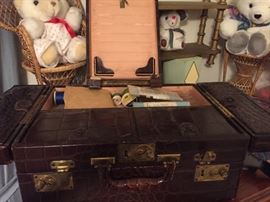 crocodile modified makeup case.  Changed int makeup case.  with a space for a mirror, drawers in side and out