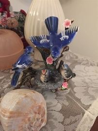 Vintage porcelain bird 
