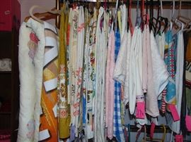 Vintage tablecloths, pillow cases, doilies, etc.