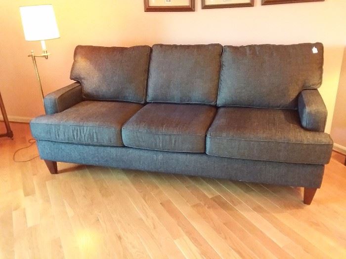  comfy sofa $95
