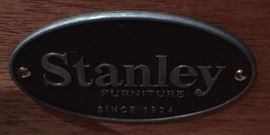 Stanley Dining Room Table w 3 Leaves (2 are in currently) and 6 Chairs 