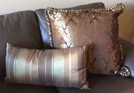 Decorative Pillows 