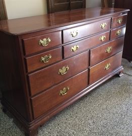 Willett Cherry Bedroom Suite: 4 Poster Bed, Dresser w Mirror, Highboy
